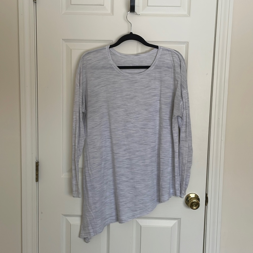 EUC lululemon asymmetrical hem top